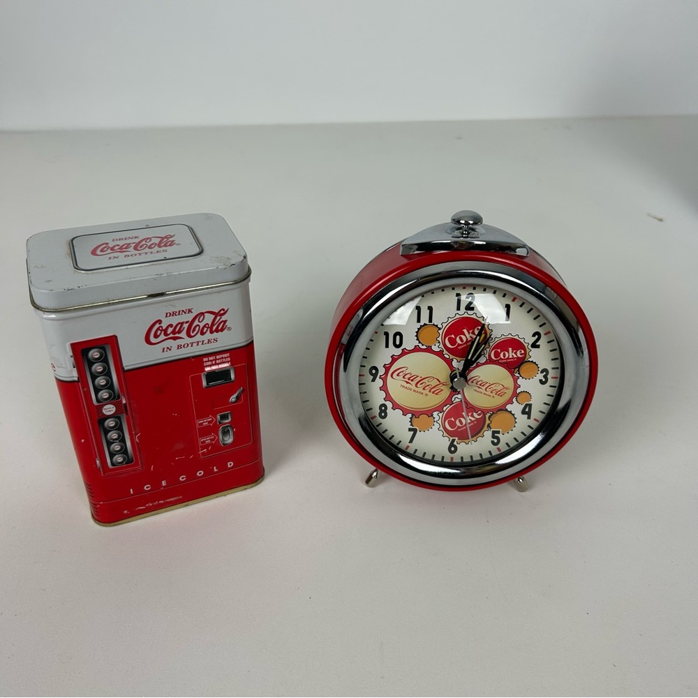 VTG 90s Coca Cola Quartz Alarm Clock & Coca-Cola Vending Machine Tin.